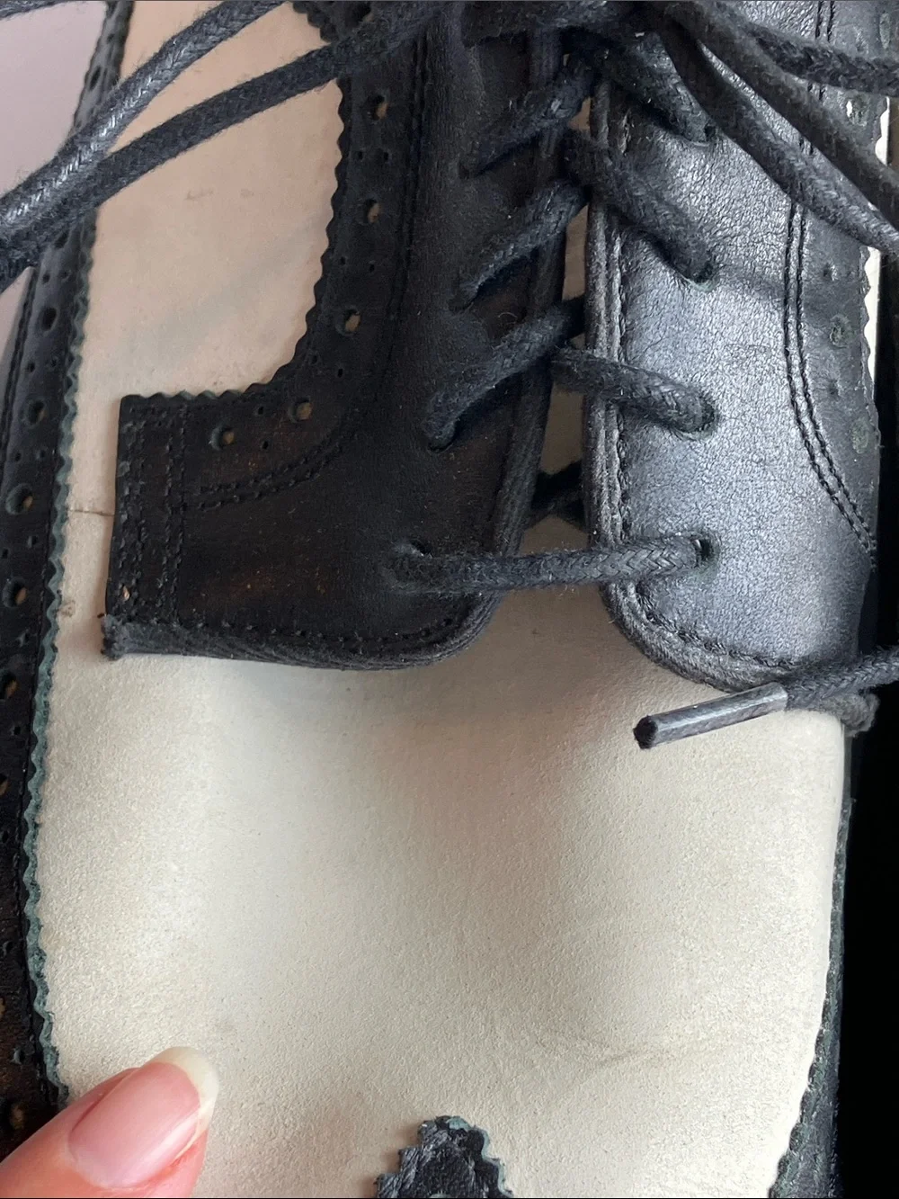 Johnston & Murphy Conard Wingtip spectator Oxford dress shoes b&w